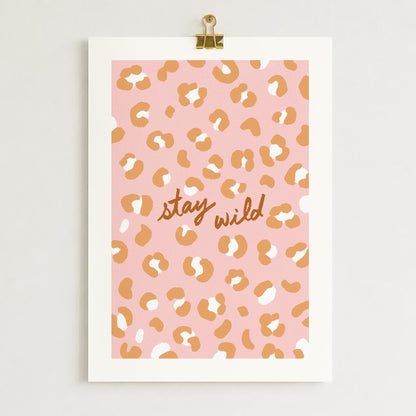 Affiche Motif Léopard "Stay Wild" - Rose