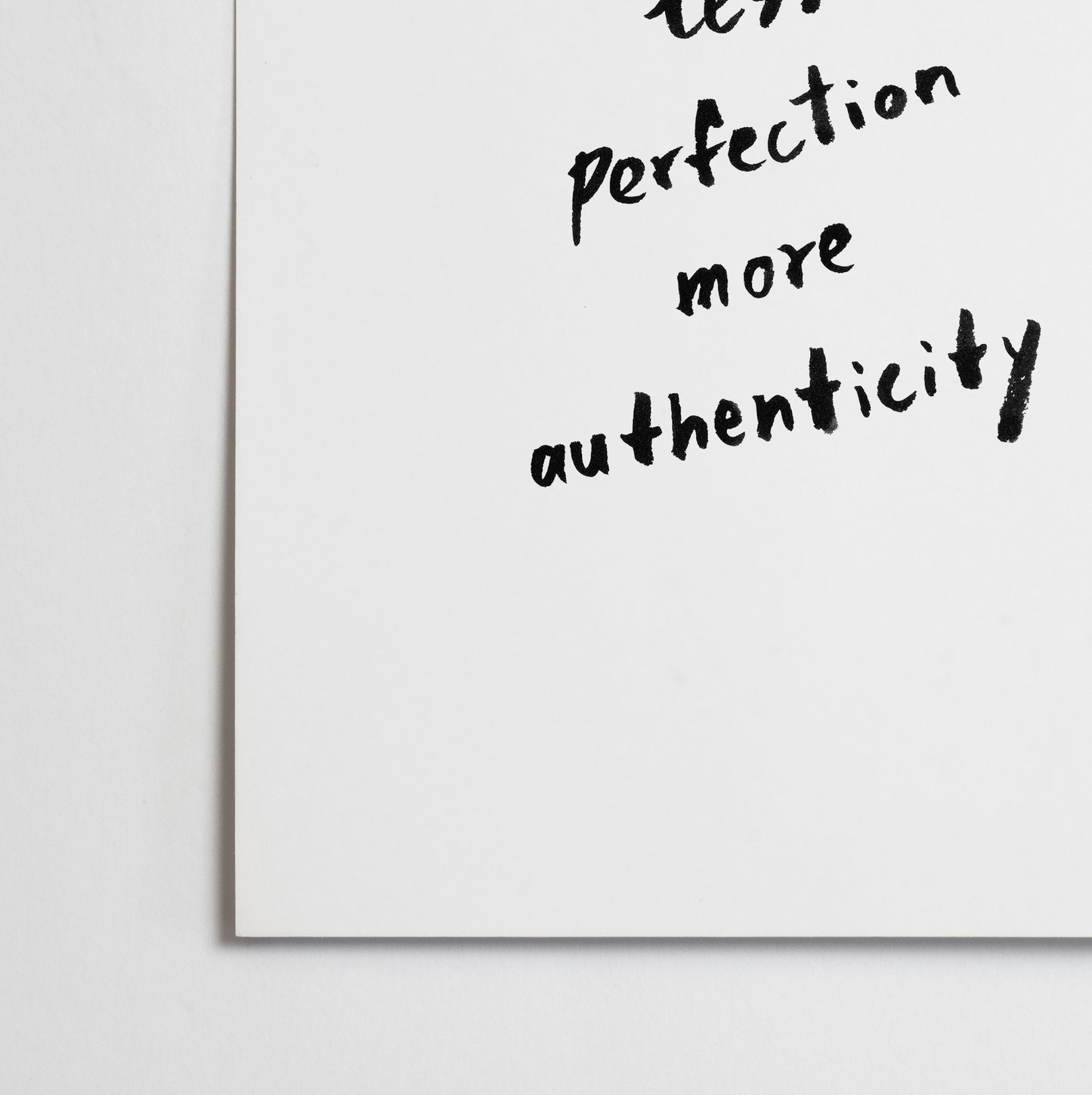 Affiche "Less perfection more authenticity"